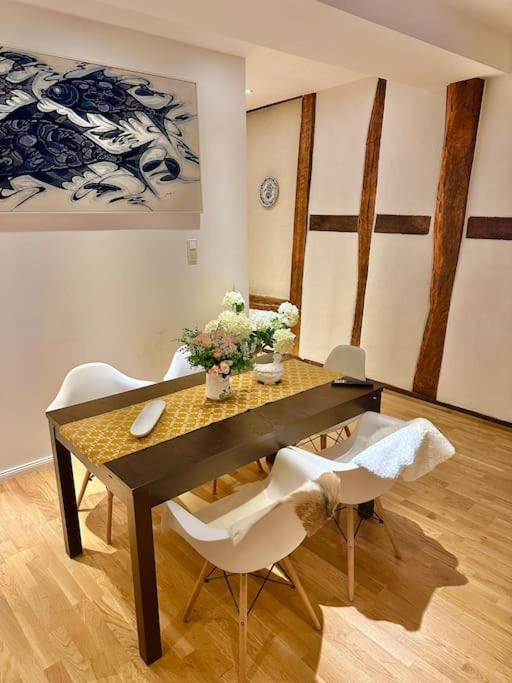 Wohnung Am Schloss 2 - Bestes Apartment In 바일부르크 외부 사진